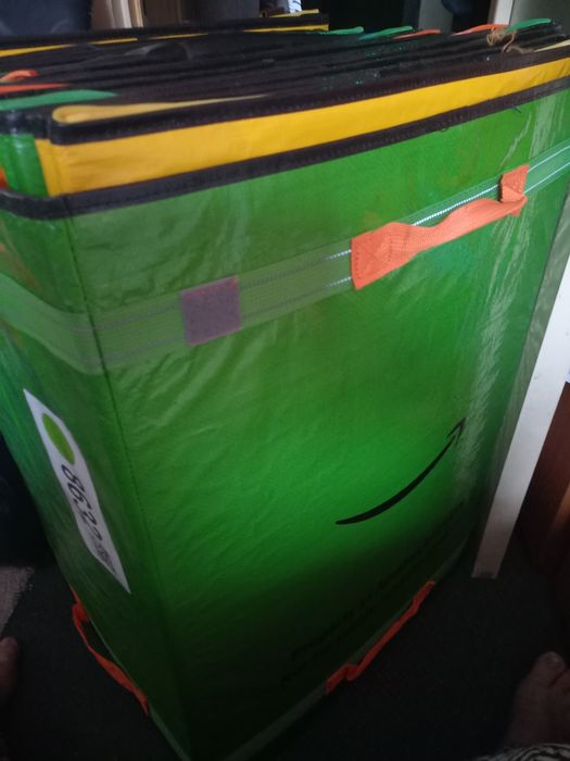 Vând saci de Amazon