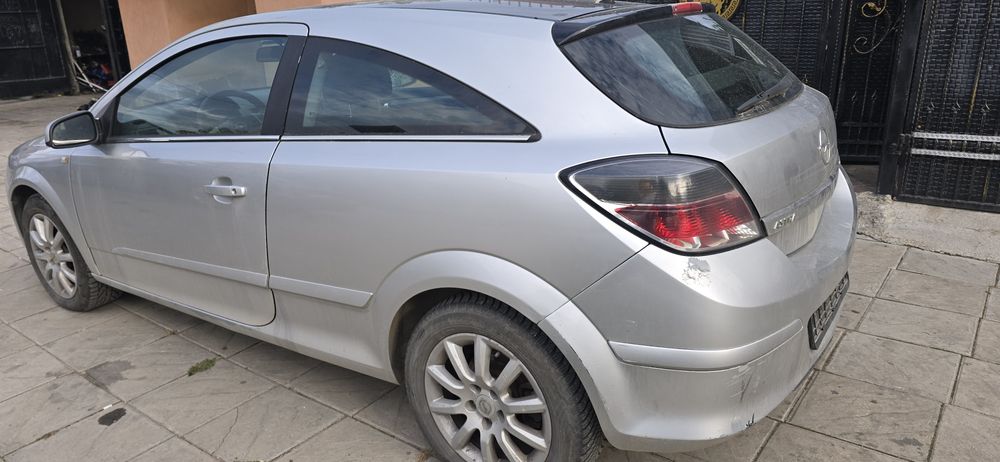 Opel Astra H на части