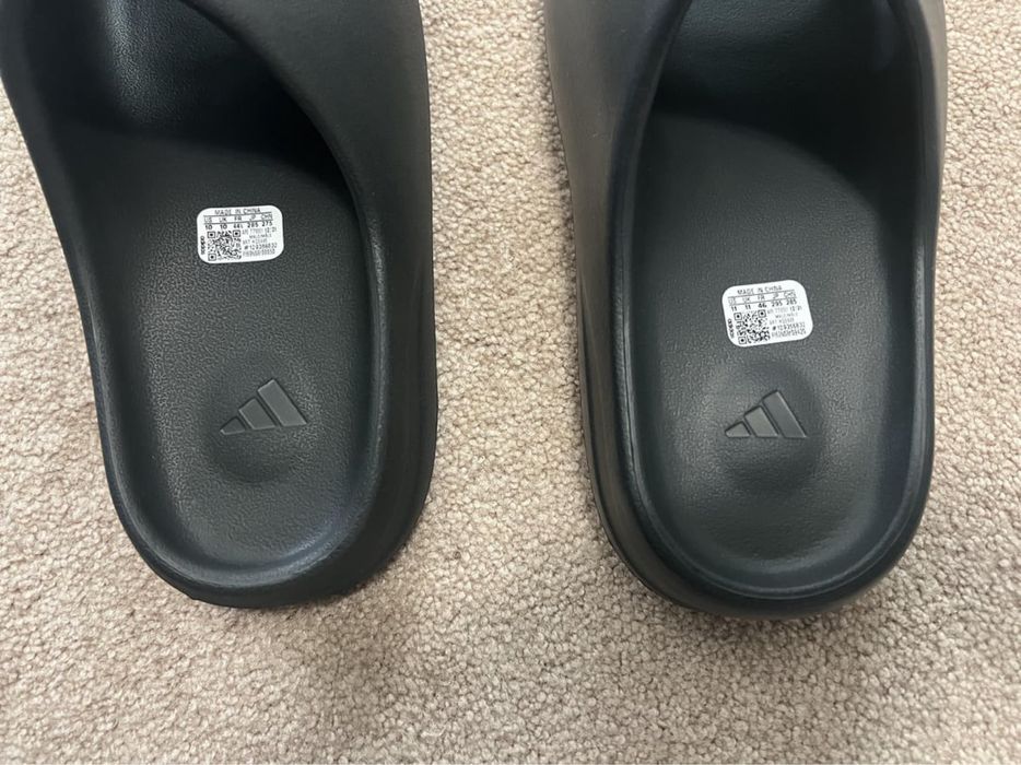 Yeezy slides toate marimile