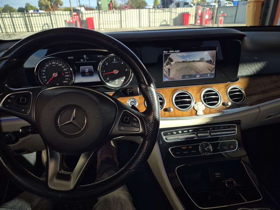 Mercedes E class 220 / LIMUZINA  , MERITA VAZUTA