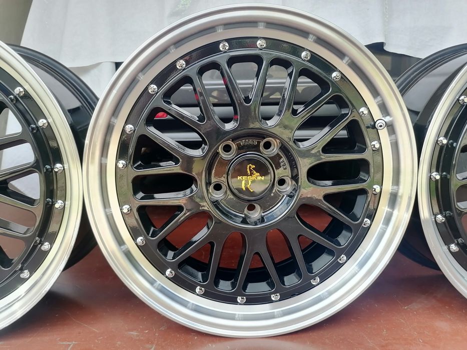 Джанти 18" 5х114.3 Keskin
5х114.3
8 J X 18
ET 40
Ф 72.6 с втулки към м