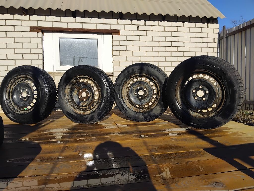 Продам диски на ауди  размер 15 состояние отличное
