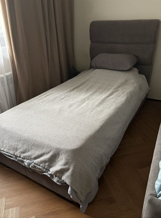 кровать 90*200 вместе с ортапедическим матрасом