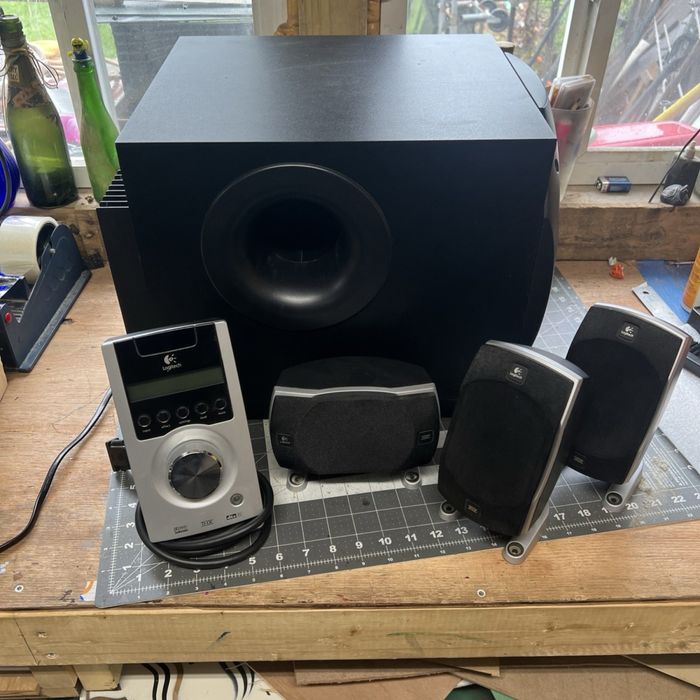 Logitech z5500 system audio 5.1