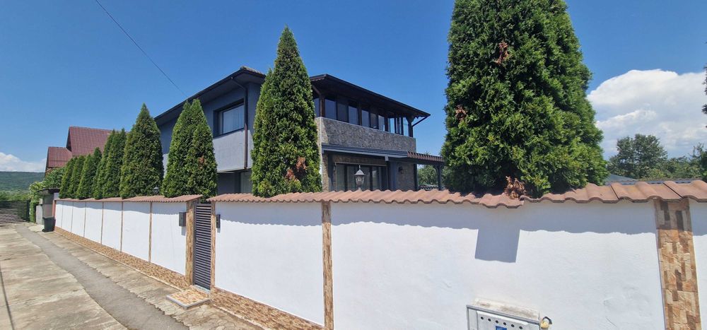 Casa de vanzare complet mobilata in Târgu-Jiu