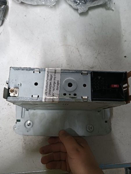 CD player auto SEAT IBIZA V (6J5, 6P1) [ 2008 - > ] 1.2 (BZG, CGPA, CJLB) 51KW|70HP OEM 6j0035153