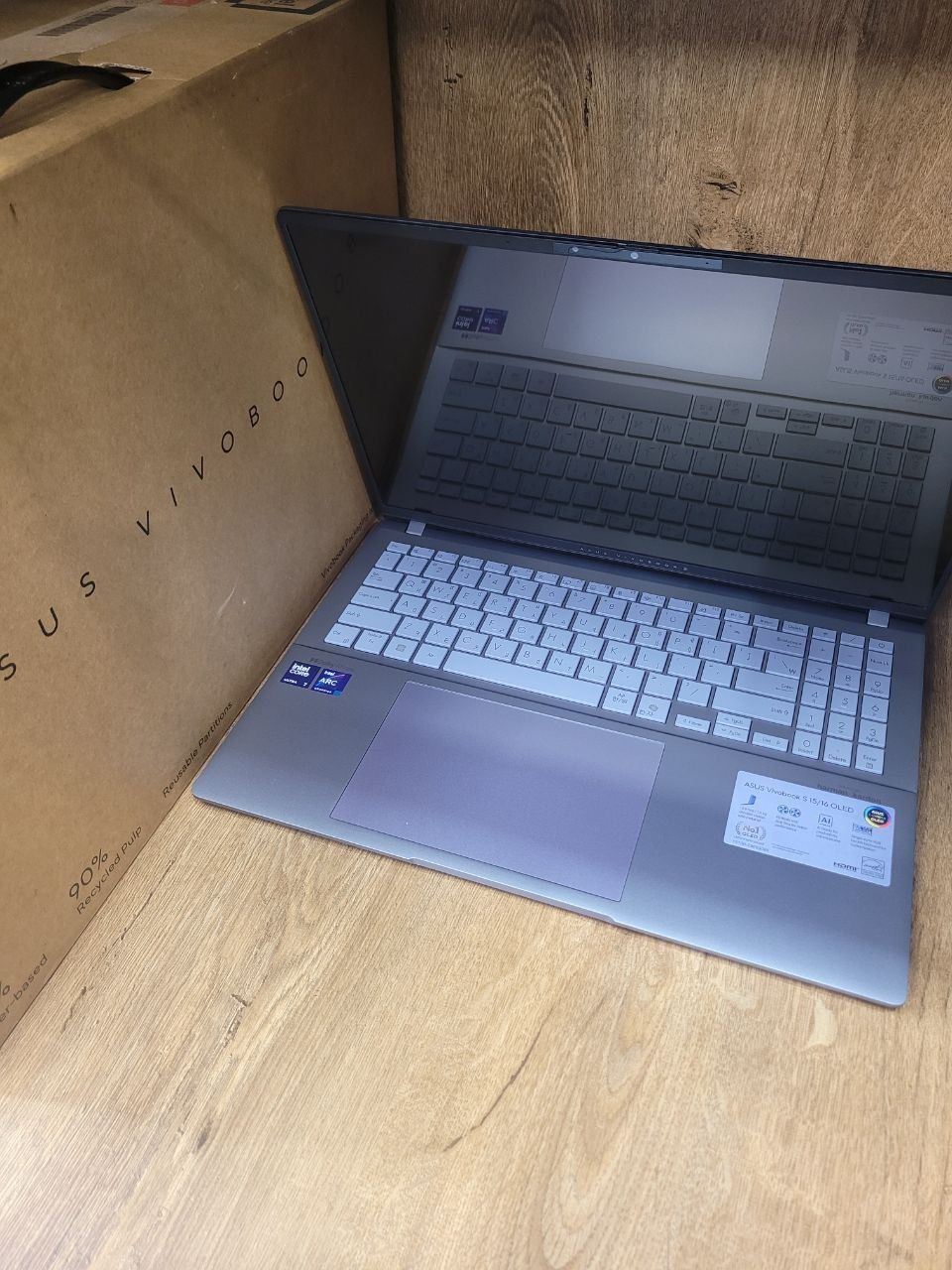 Asus Vivobook s16
