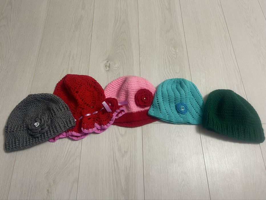 Вязаные детские шапочки ручной работы