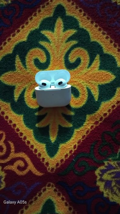 Airports apple 3 отлично состояние