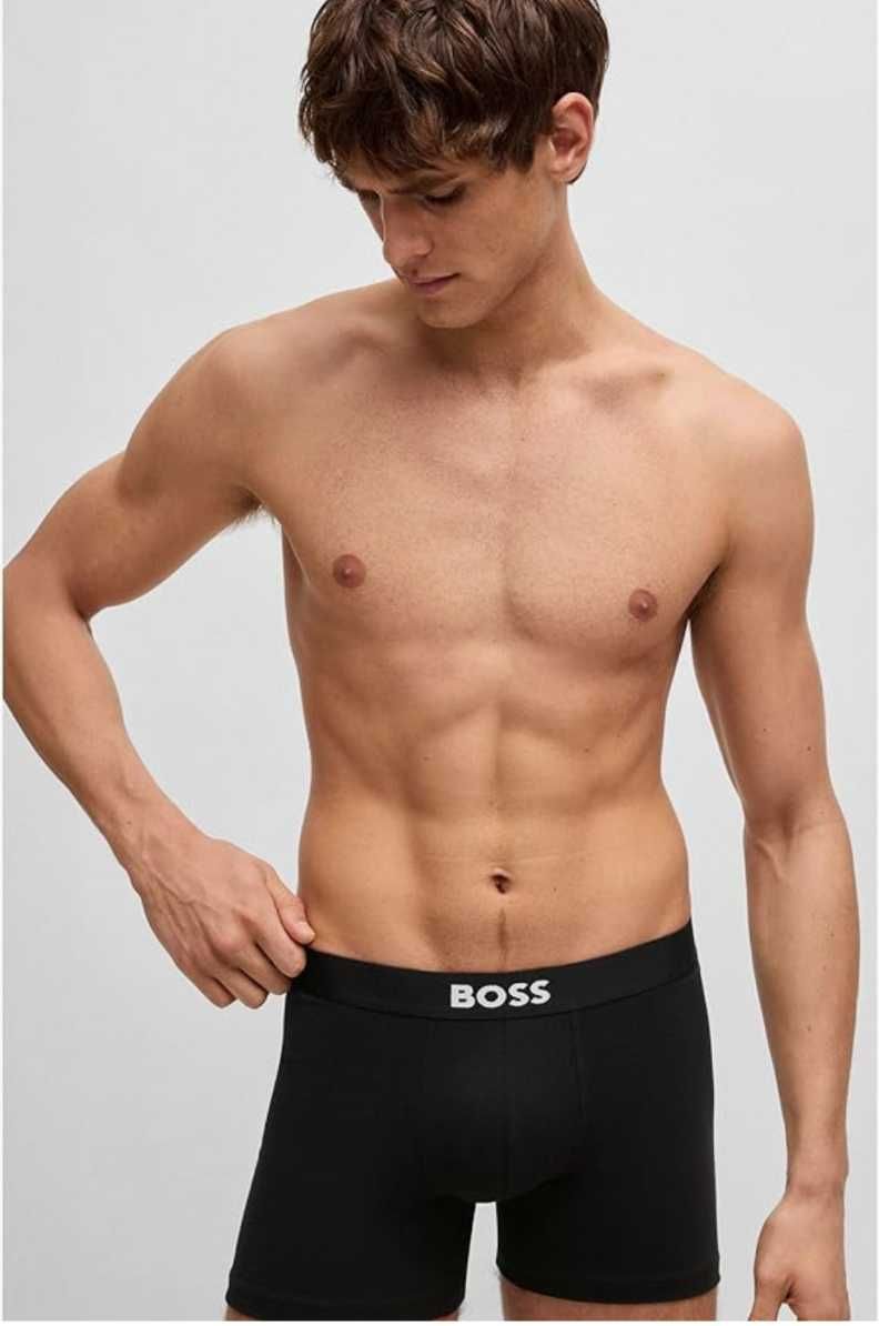 6 БР Мъжки боксерки BOSS оригинални 2 х 3 бр. ЧИСТО НОВИ – размер L
