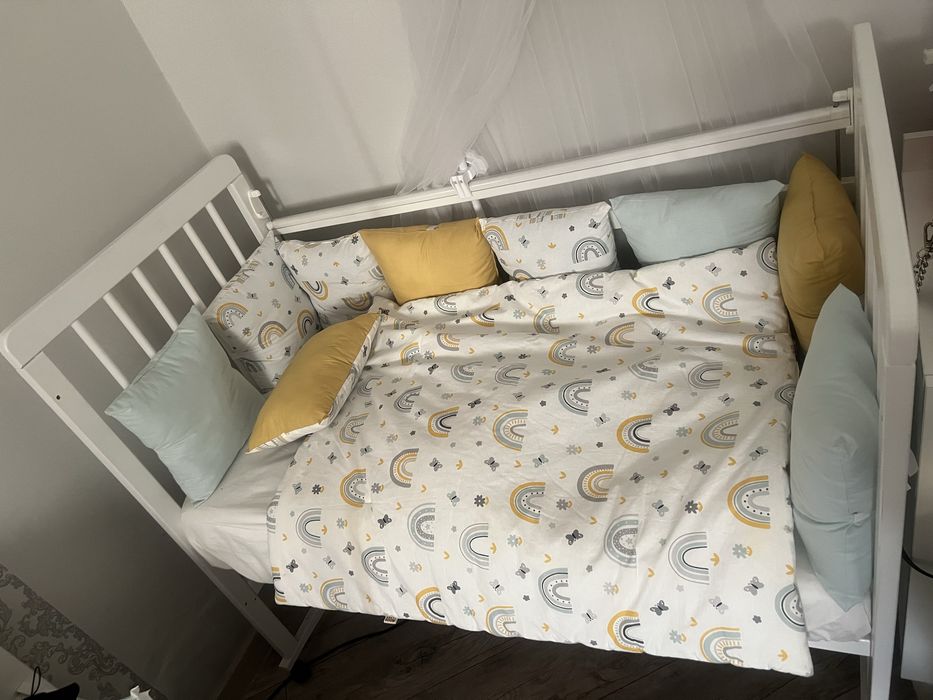 Манеж сатылады.