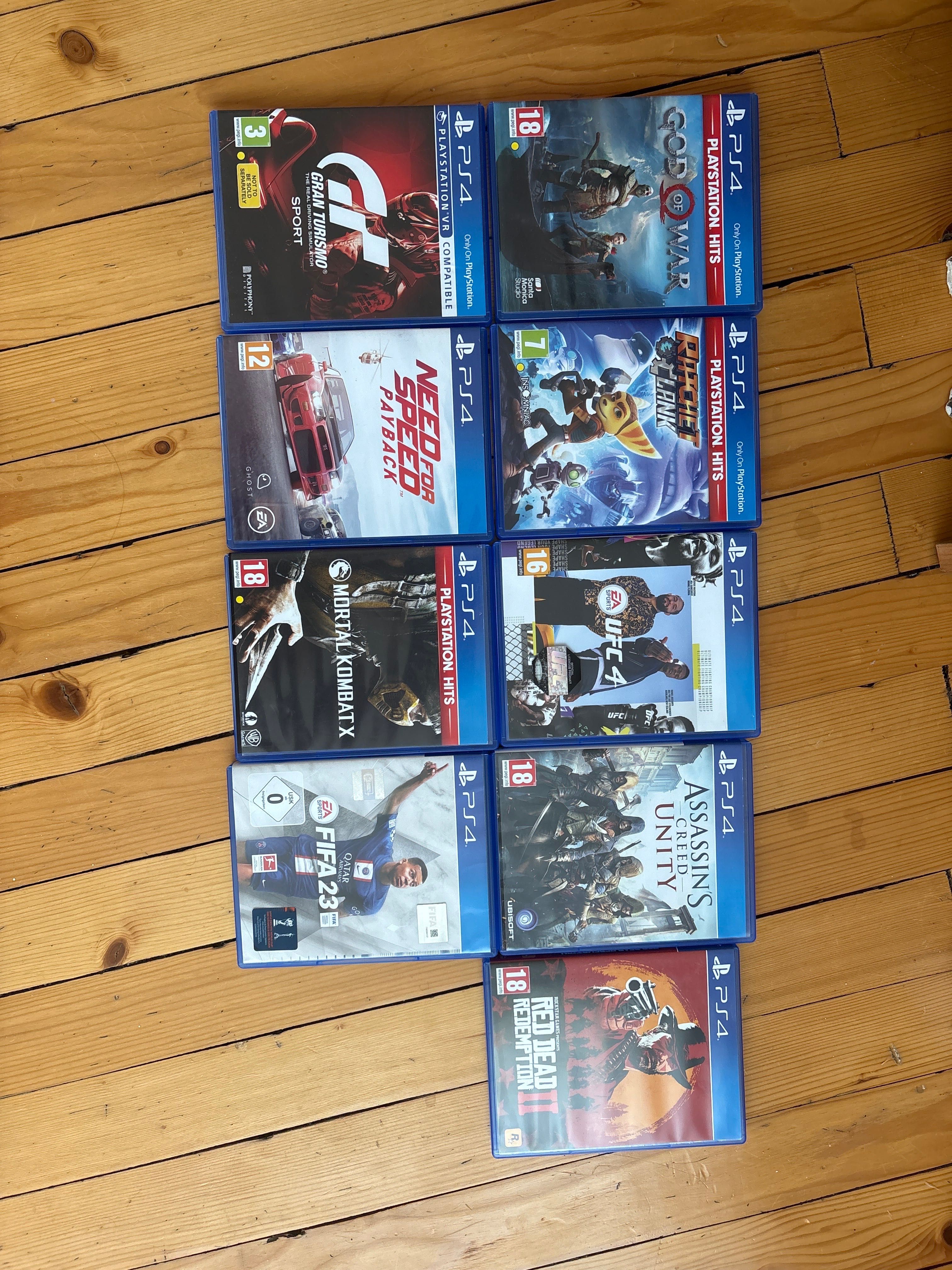 PlayStation 4 комплект – 2 джойстика, 9 игри