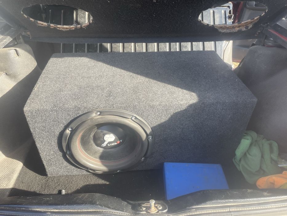 Продам сабвуфер.