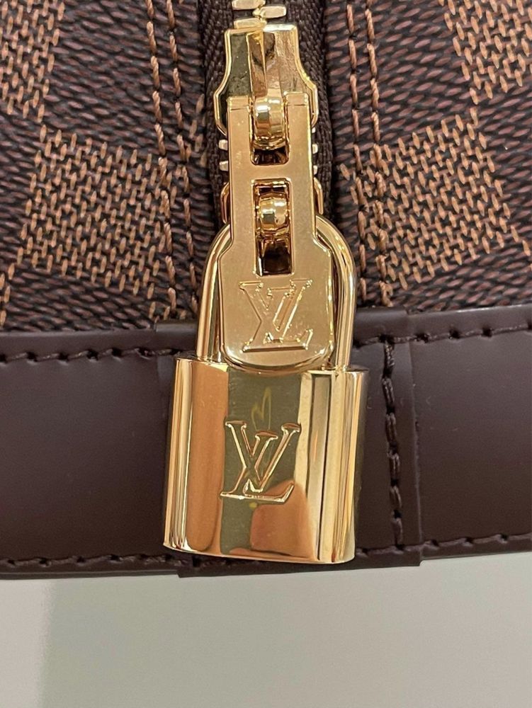 Louis Vuitton Alma Pm