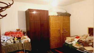 Селска КЪЩА с 1345 м² двор, гараж и стопански постройки. От СОБСТВЕНИК