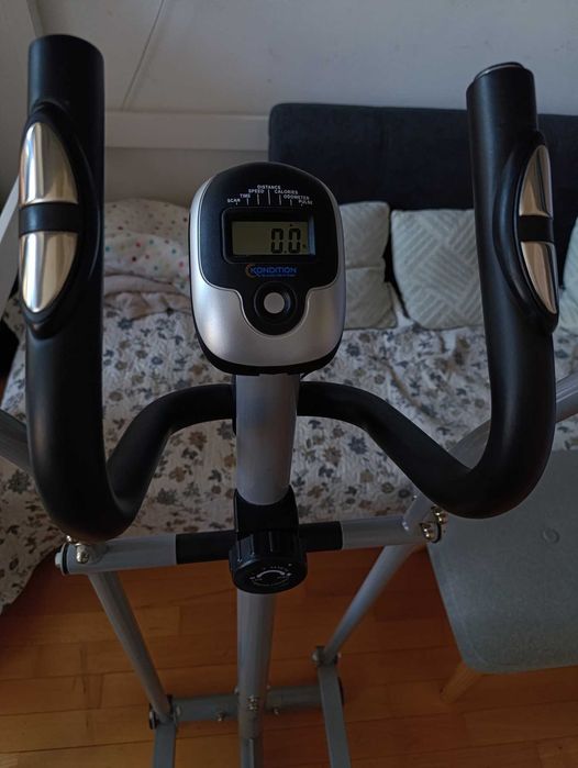 Крос-тренажор с механично натоварване