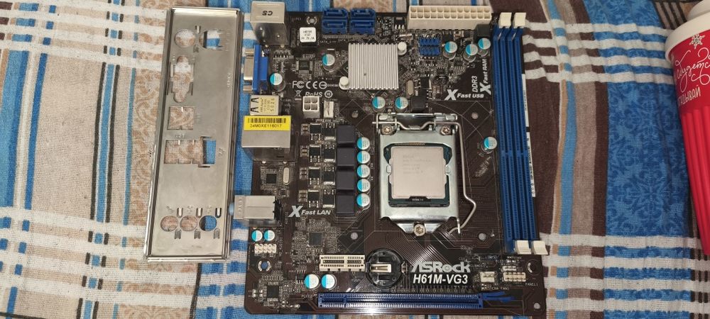 Материнкская плата с процессором
