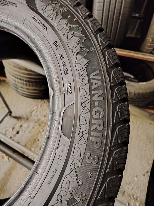215/65 R16C Semperit Van-Grip de iarnă M+S 2822