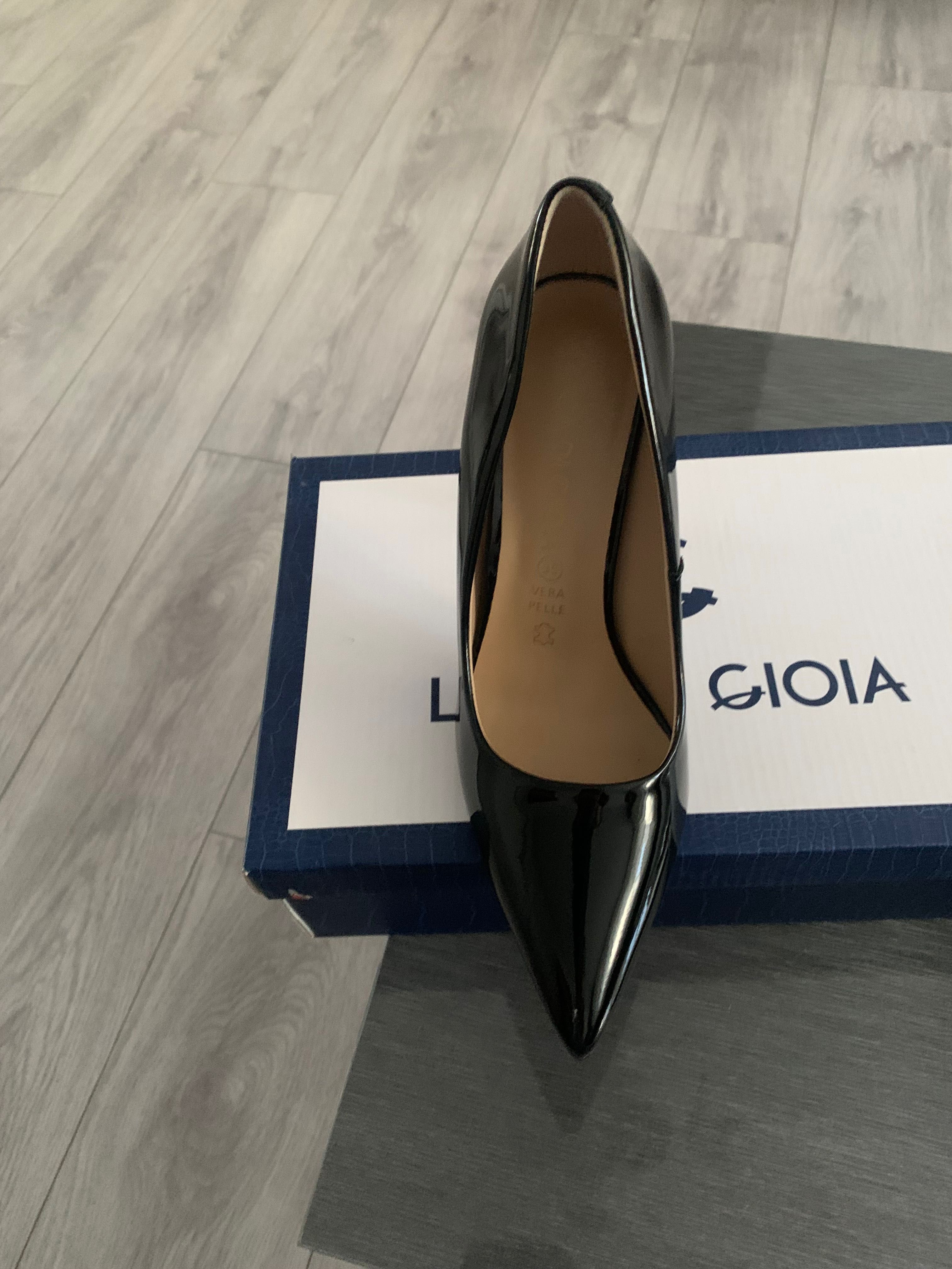 Stiletto Luca Di Gioia, Benvenutti