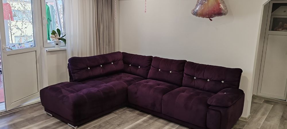 Colțar extensibil cu lada pentru depozitare