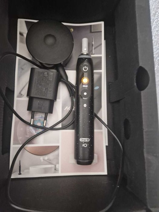 Periuta electrica Oral B iO 10