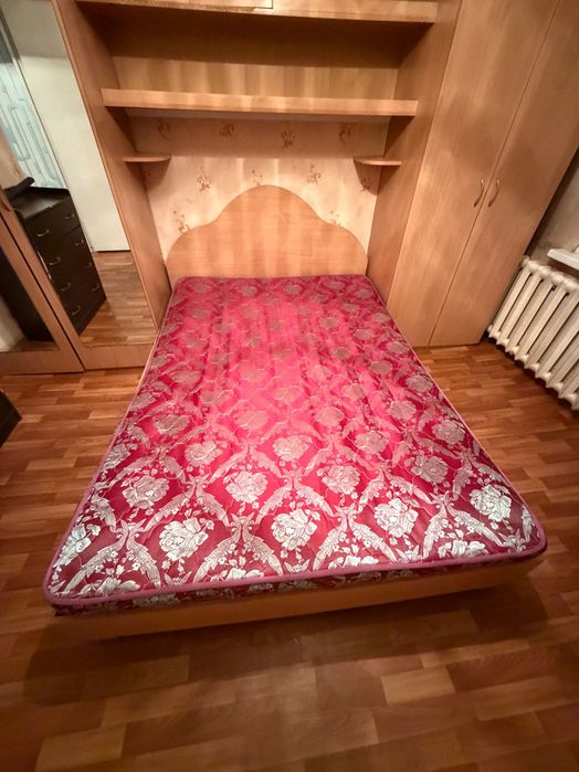 Двухспальная кровать