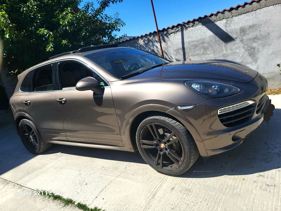 Porsche Cayenne GTS 2013