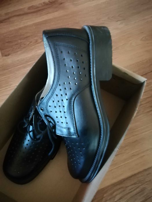 *Pantofi piele naturală, noi pt bărbați- 40 (42/27cm)*