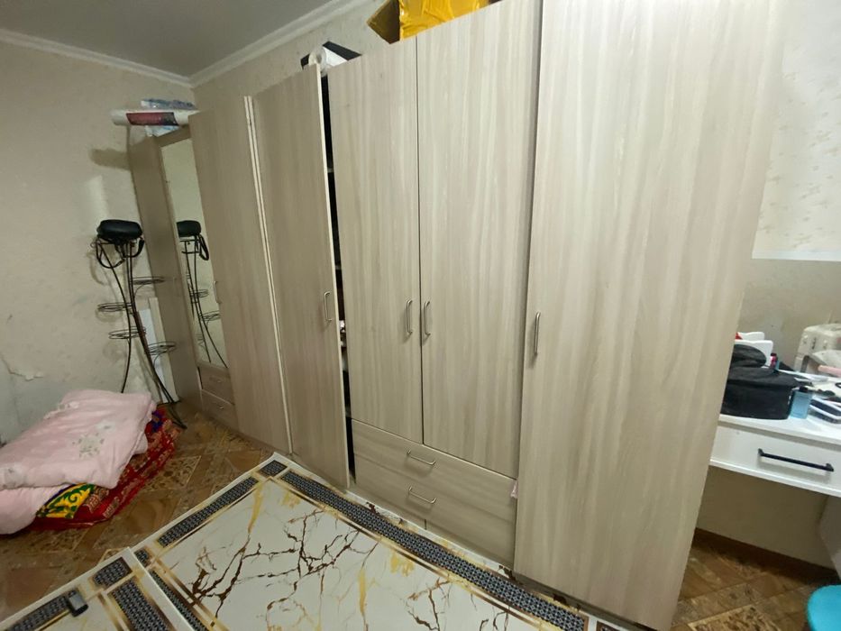 2 шкафа б/у кому может надо отдаю почти даром