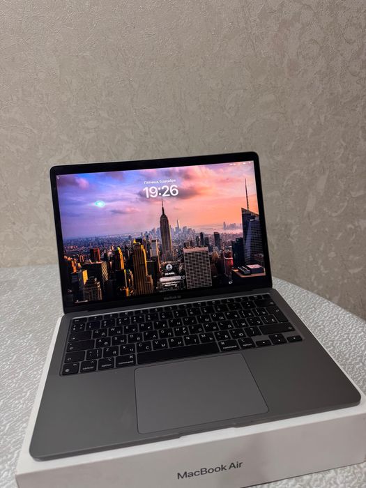 Apple MacBook Air 13 (2020, M1)
