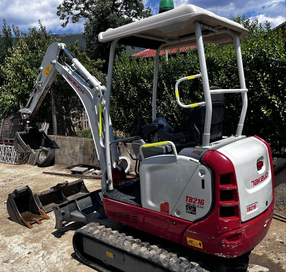 Мини Багер Takeuchi TB216 2023 година