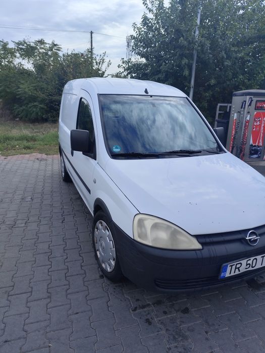 Vând Opel Combo 1.7