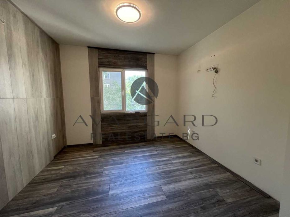 Продава се Тристаен апартамент в Пловдив, Кючук Париж - 69 кв.м за 1377 €/кв.м - Снимка #2