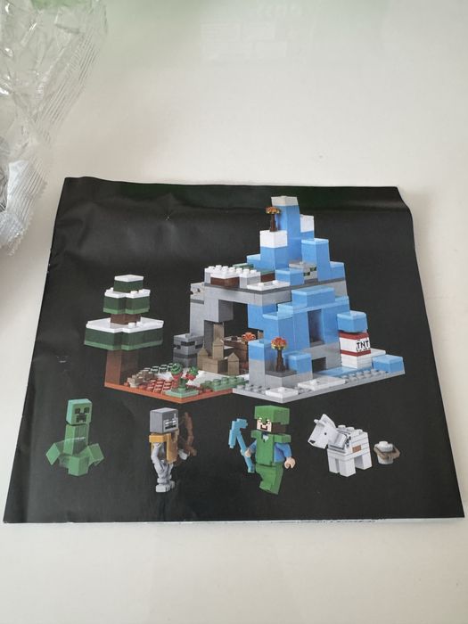 Minecraft Frozen Peaks конструктор – комплект за сглобяване