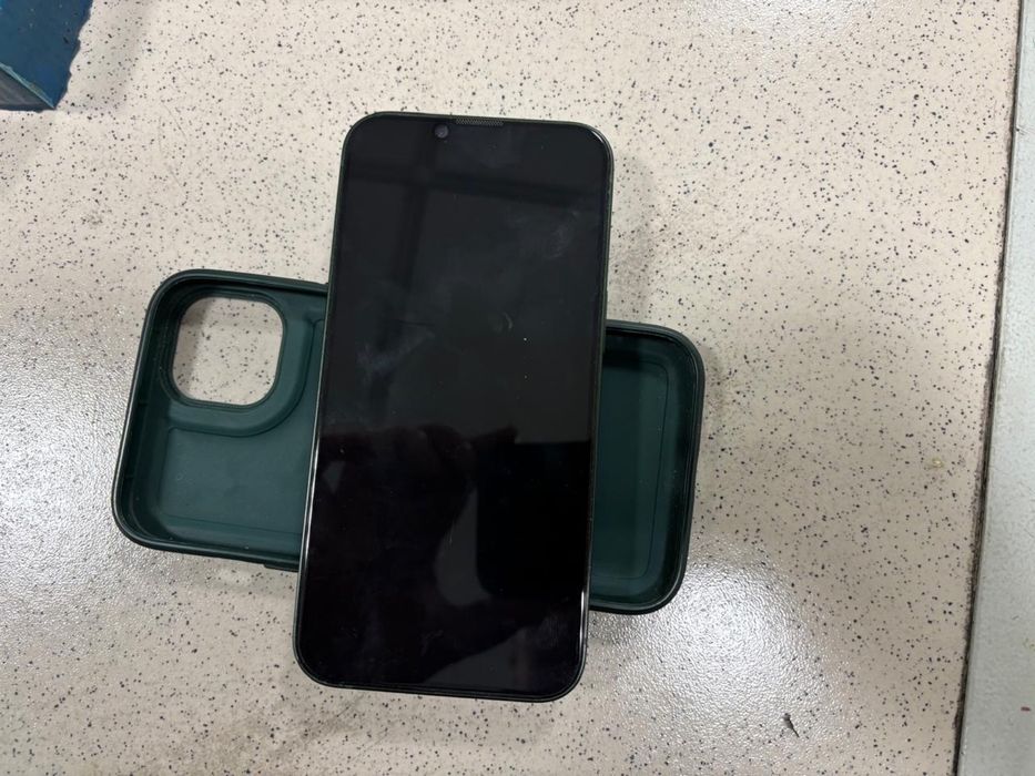 Айфон 13 камера ,фейс айди , фонарик не работает ёмкость аккум 81%