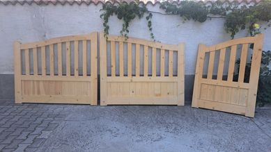 Дървени порти от чам
