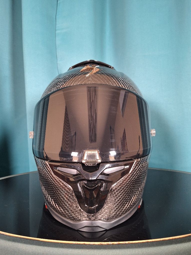 Scorpion Exo R1 Evo Carbon