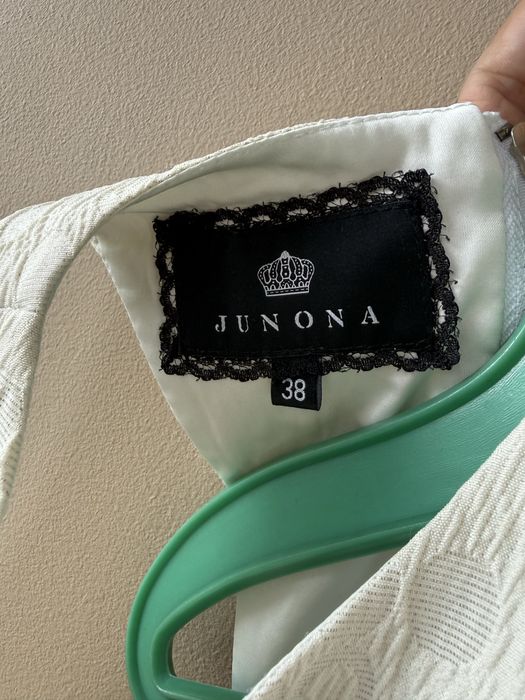 Рокля JUNONA, бежова, размер 38