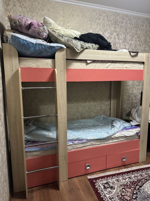 Двухэтажная кровать