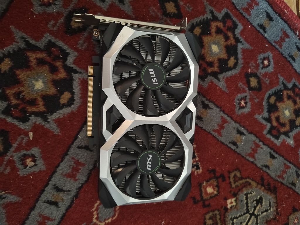 Продам видеокарту GTX 1660 полностью в новом и идеальном состоянии все