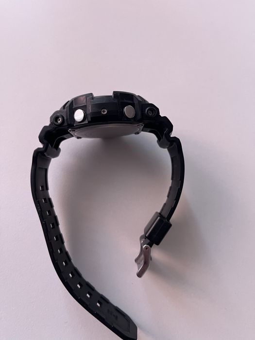 Часовник G Shock