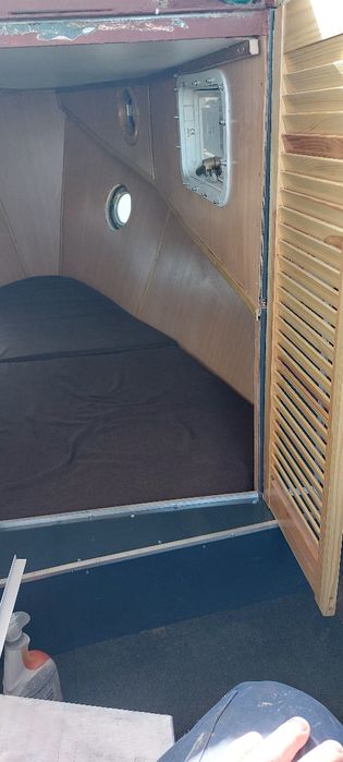 Vând salupa diesel 45cp cu peridoc