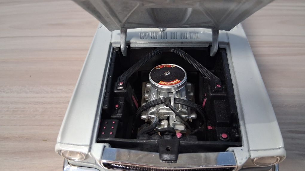 Ford Mustang GT 350 1:18 Jouef Evolution