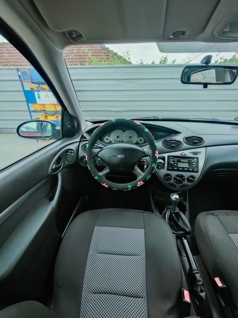 Ford Focus 1.6 Benzina 100 CP