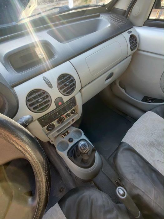 Рено Канго Лек Автомобил