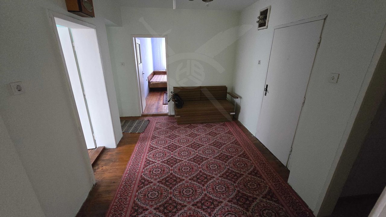 Продава се Четиристаен апартамент в Асеновград - 108 кв.м за 945 €/кв.м - Снимка #13