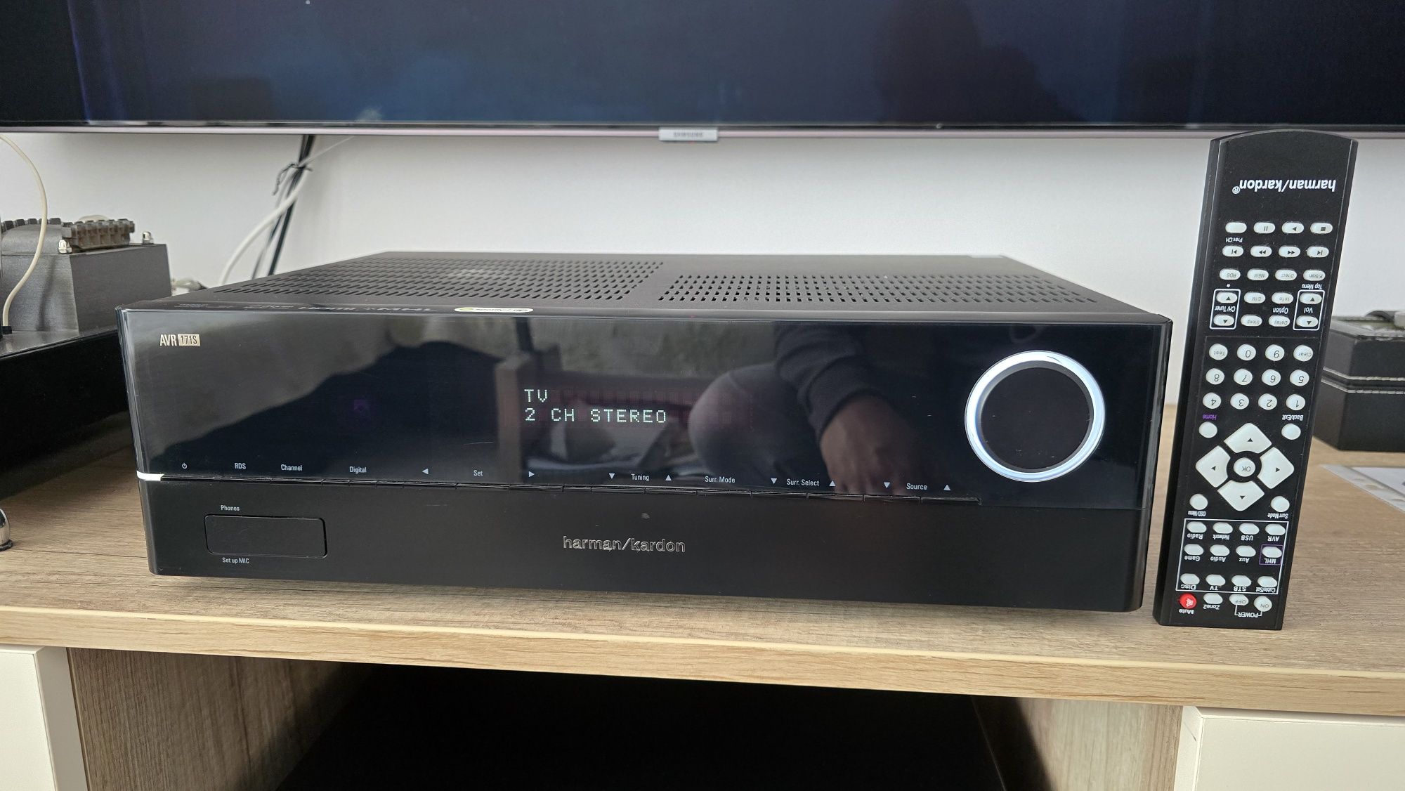 Резервиран до 07.07. Ресийвър Harman Kardon AVR 171S