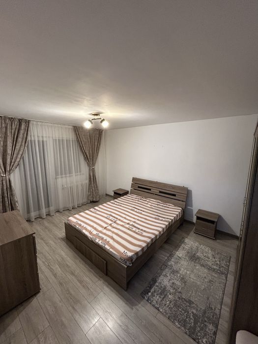 Inchiriez garsoniera