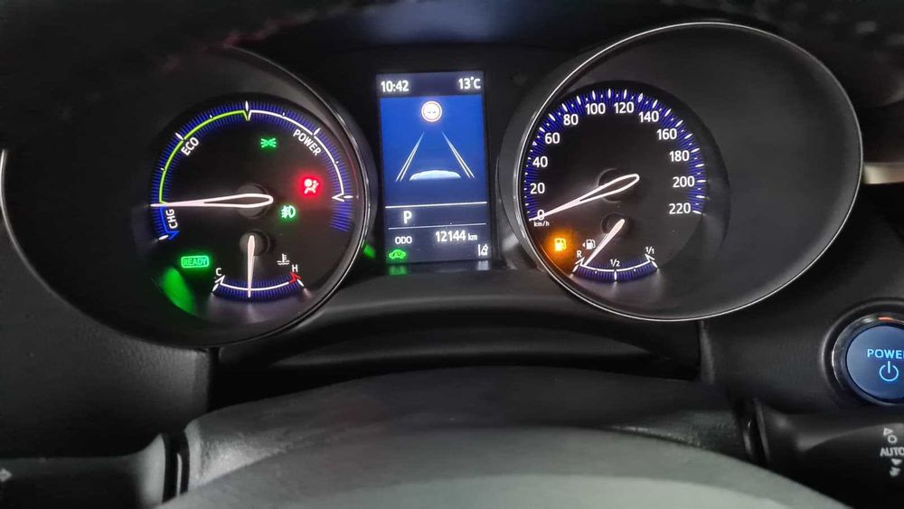 Toyota CH-R 2022, 2.0 hibrid, km 12144, detalii pe autoavariat-ro