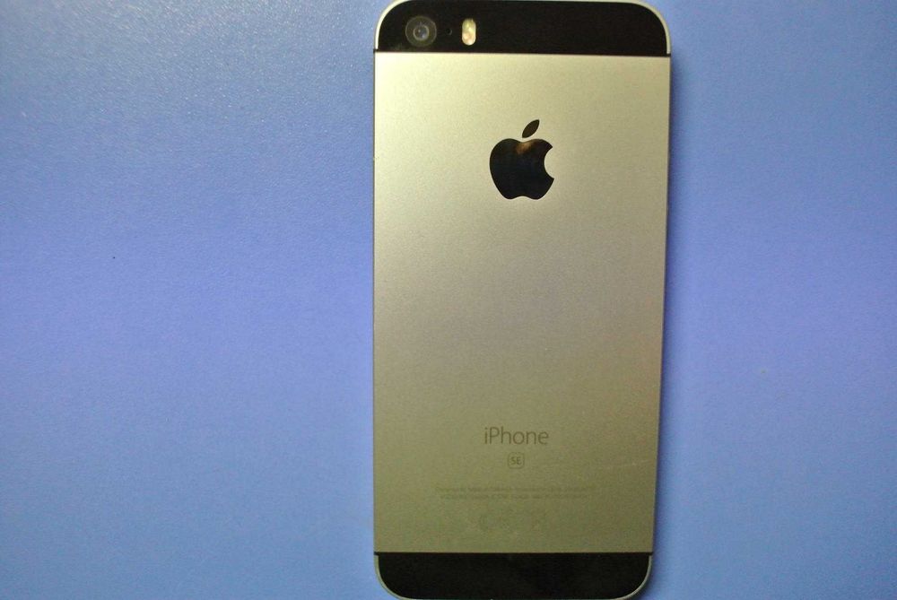 Iphone SE 32GB. 90 лв.